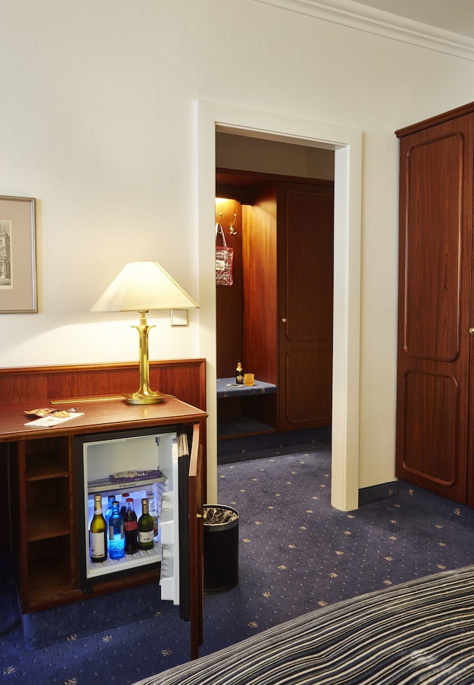 Standard Double or Twin Room, Balcony photo 2
