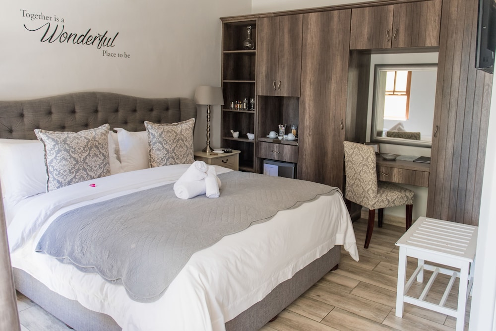 Comfort Room, 1 Bedroom (Oyster)