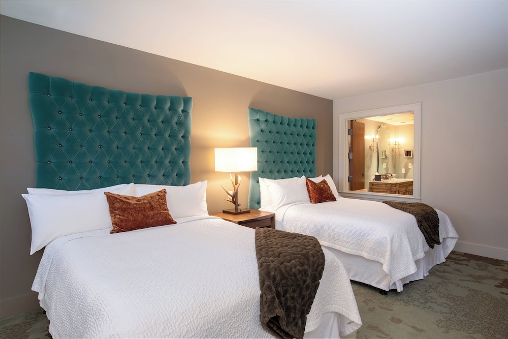 Room, 2 Queen Beds - Photo 1