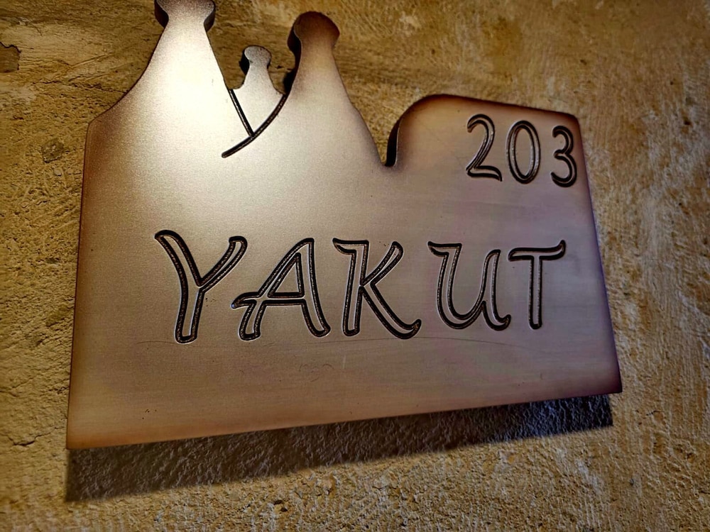 Yakut Cave Suite