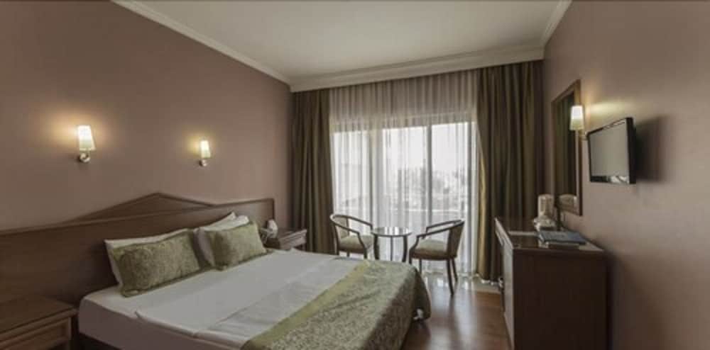 Standard Triple Room photo 3