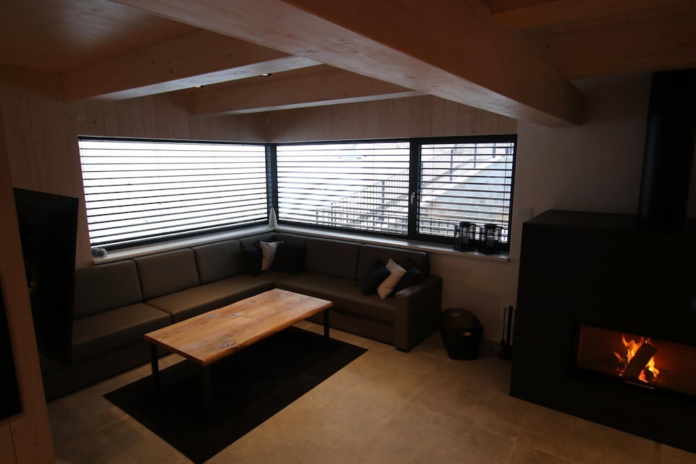 Villa photo 1
