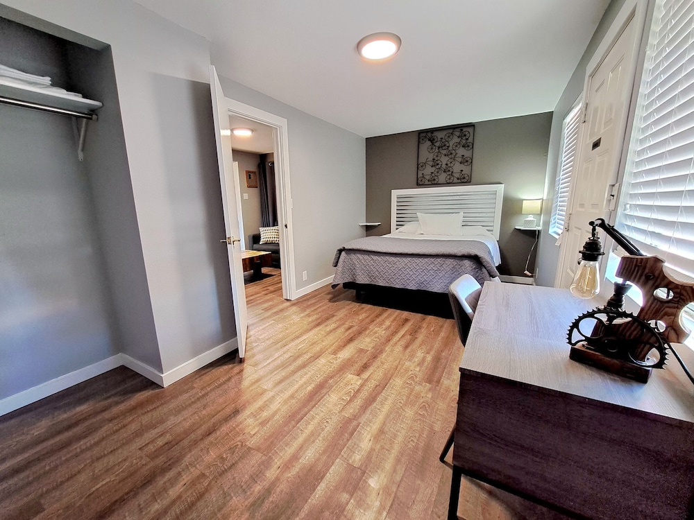 Signature Cottage