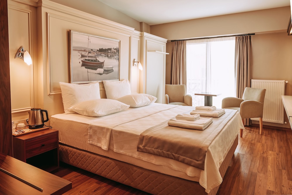 Standard Triple Room - Photo 2