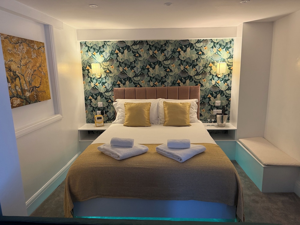 Luxury Studio Suite photo 1