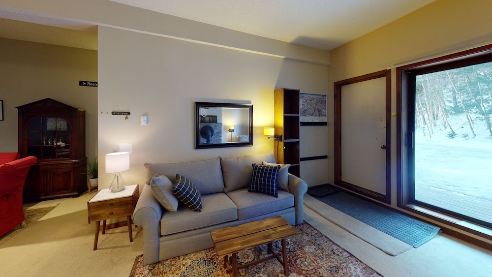 Condo, 1 Bedroom photo 2