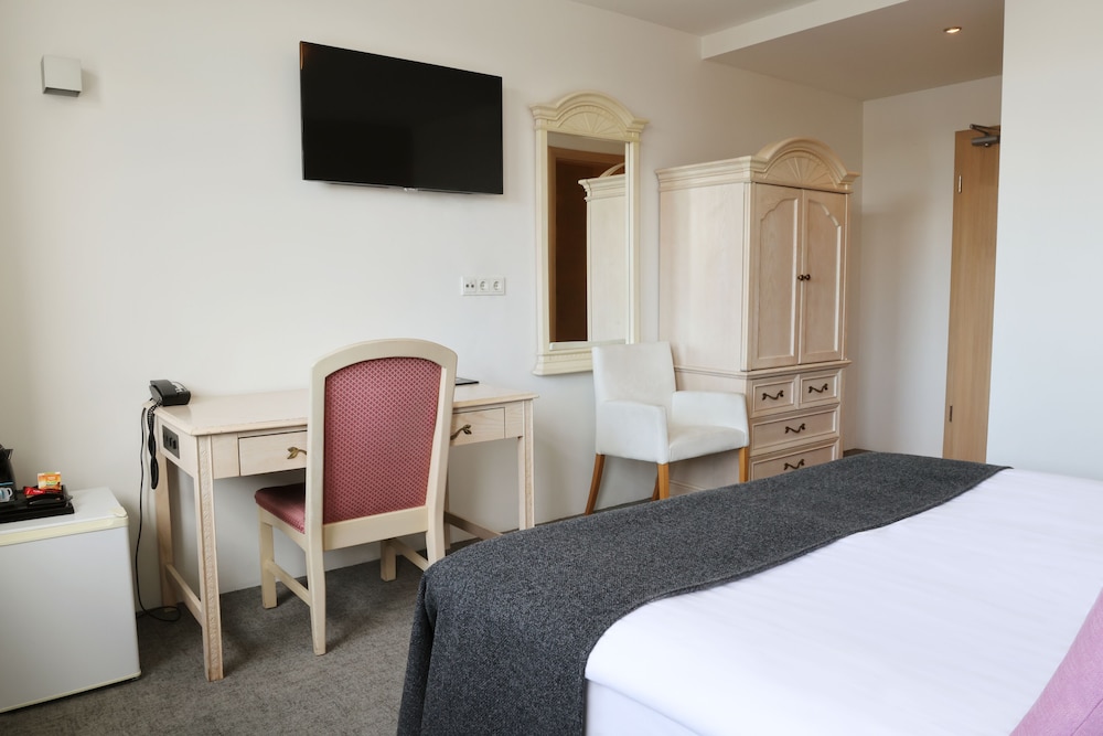 Economy Double Room - Photo 3