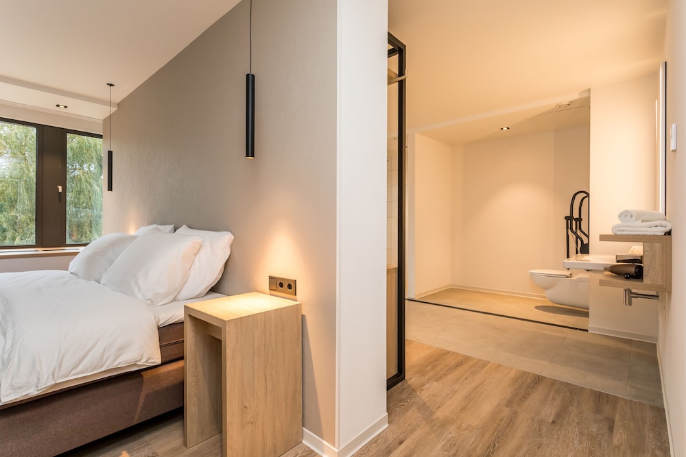 Comfort Suite, Accessible (Deluxe)