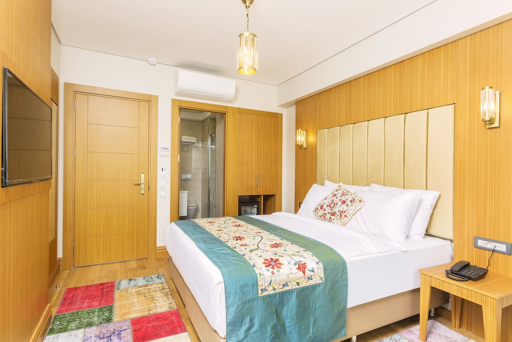 Family Room, 2 Bedrooms, Non Smoking, City View photo 3