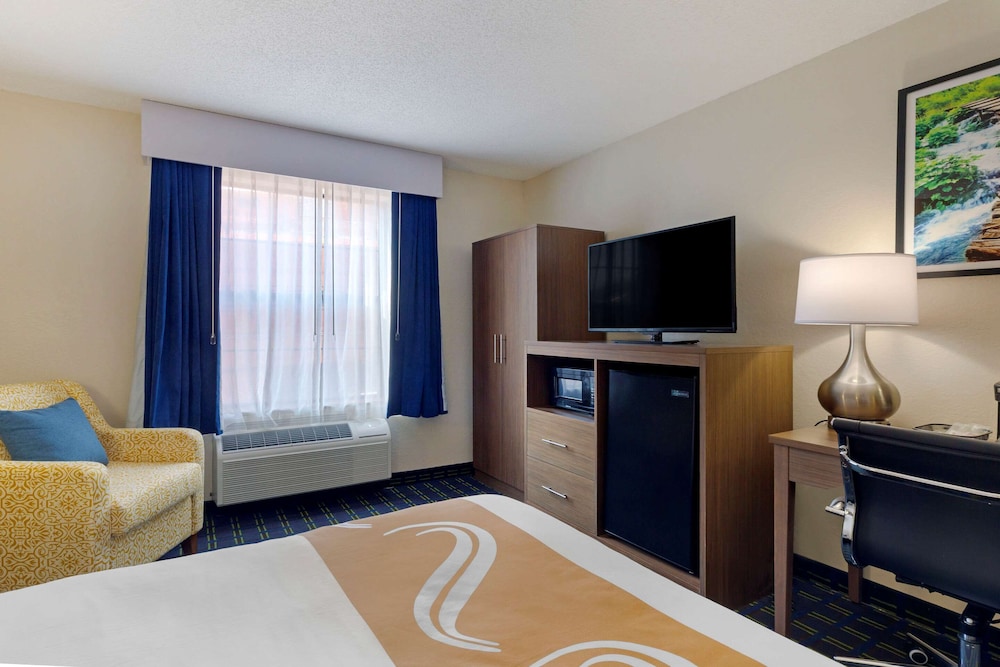 Room, 1 Queen Bed, Accessible, Non Smoking - Photo 4