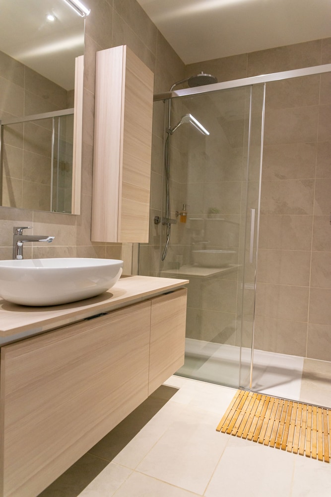 Deluxe Double or Twin Room, River View photo 3