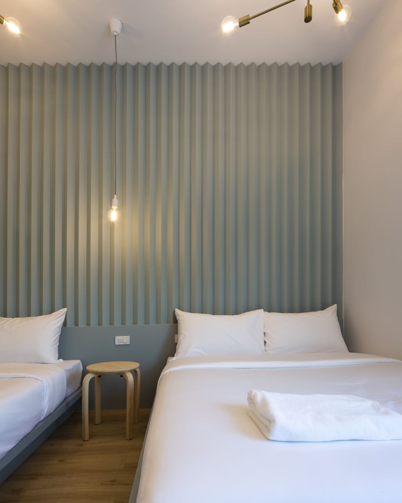 Standard Triple Room with Shared Bathroom photo 2