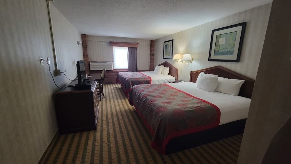 Standard Room, Multiple Beds, Non Smoking (Oversized) - Photo 3