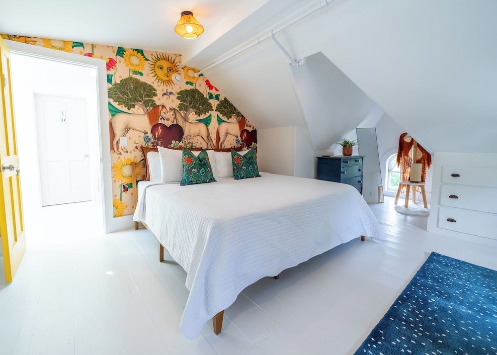 Room 9 - Third Floor