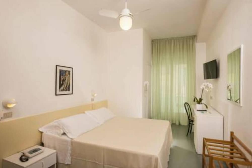 Economy Quadruple Room