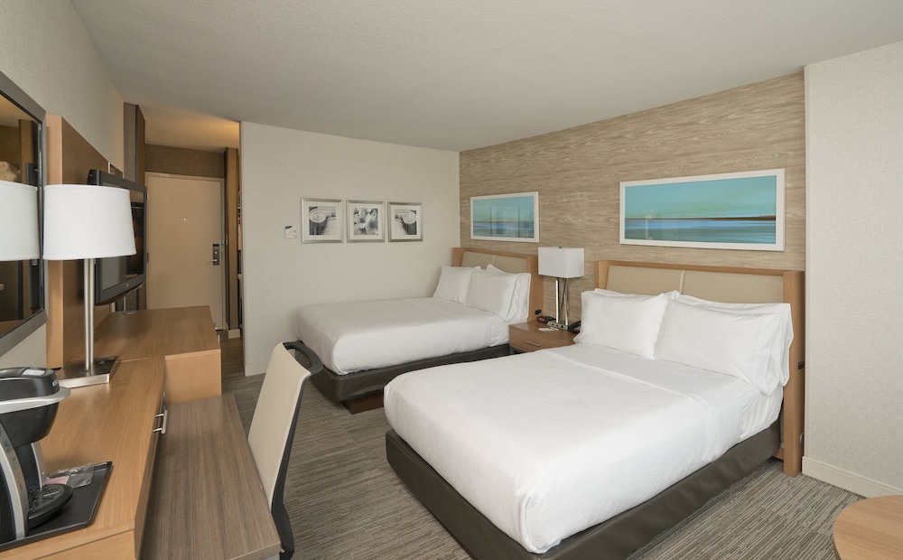 Standard Room, 2 Double Beds - Photo 8