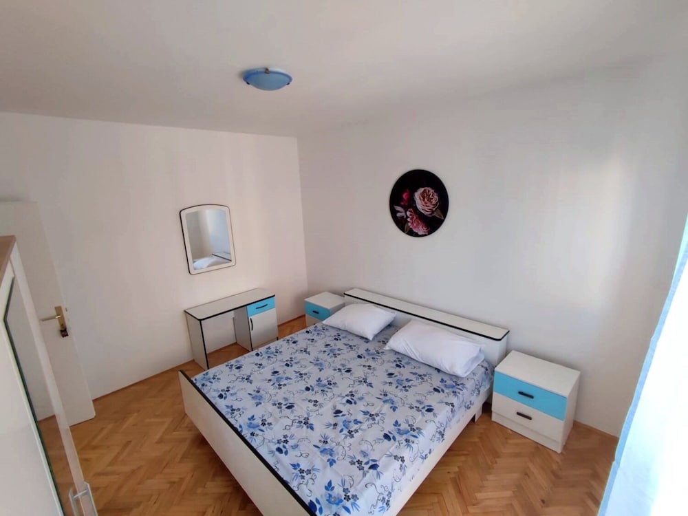 Apartment (Bor - 20 meters from beach - A2(4+1)) photo 1
