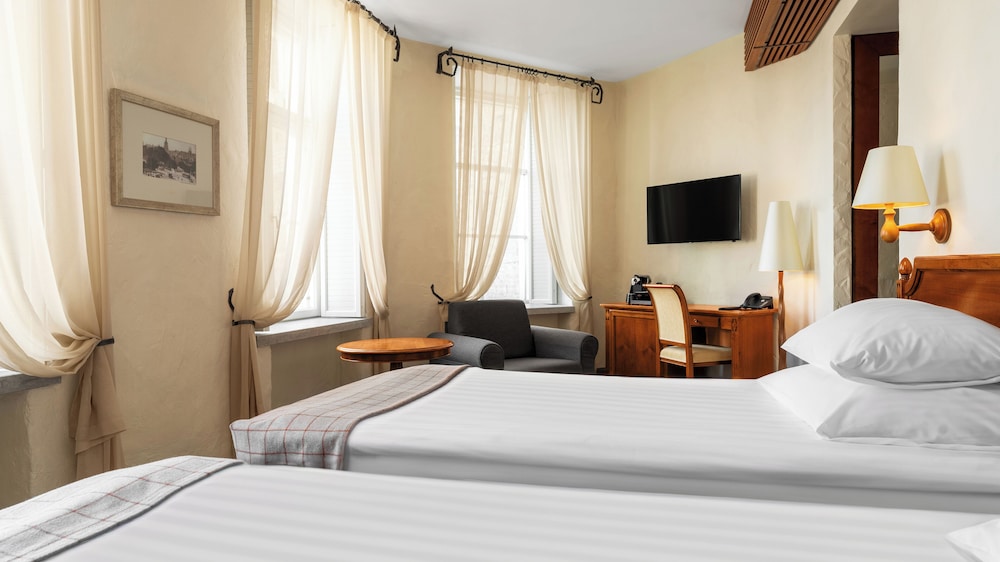 Superior Double or Twin Room - Photo 9