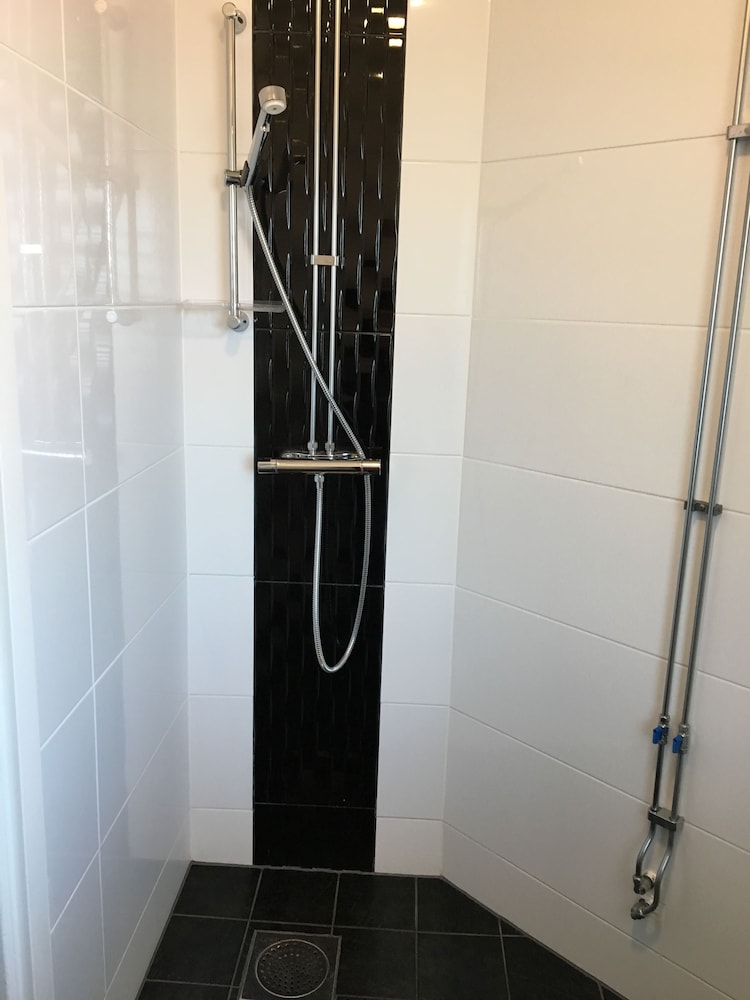 Standard Double Room, Private Bathroom photo 2