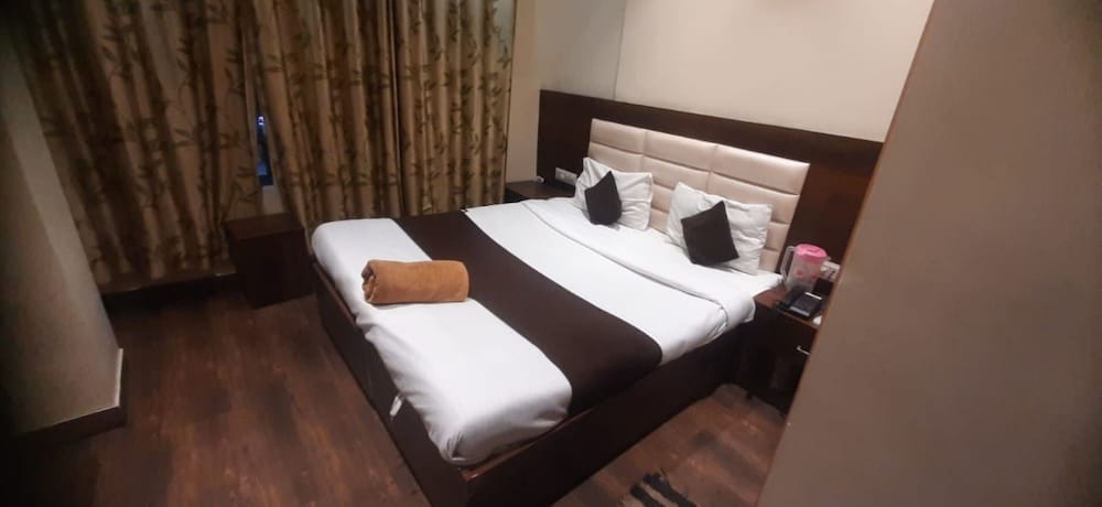 Standard Double Room, City View photo 1