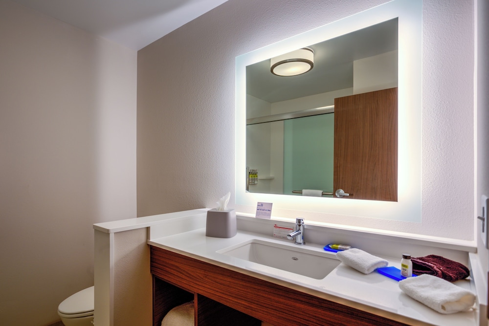 Suite, Multiple Beds photo 3