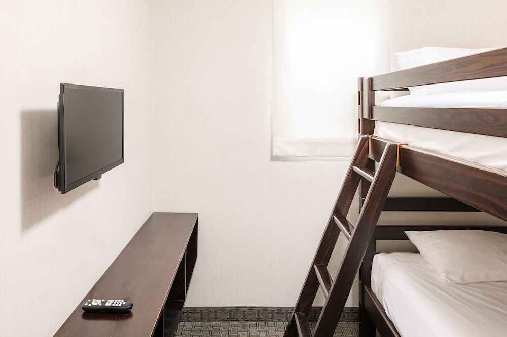 Family Suite - Photo 4