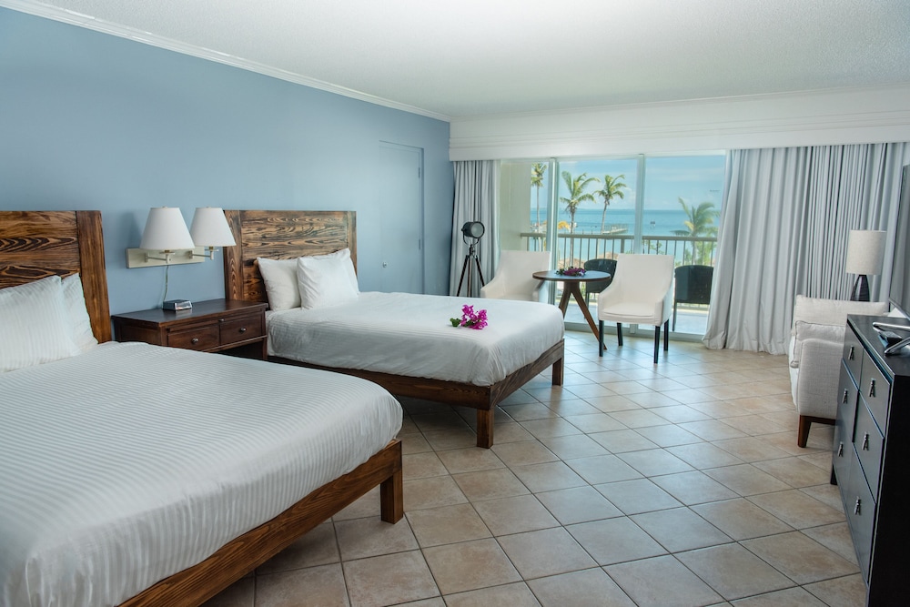Deluxe Room, 2 Queen Beds, Oceanfront