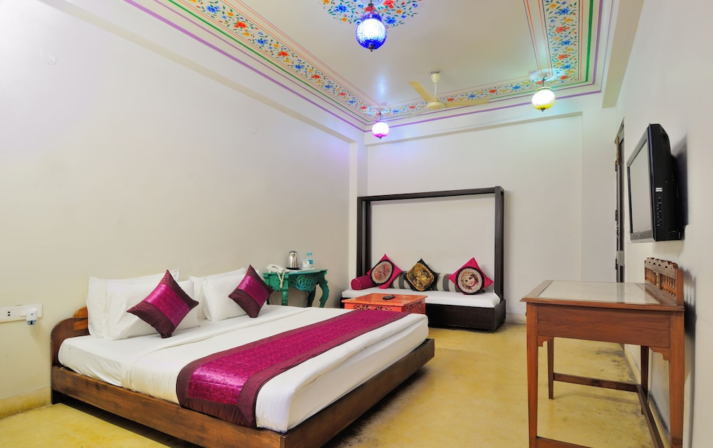 Deluxe Room - Photo 4
