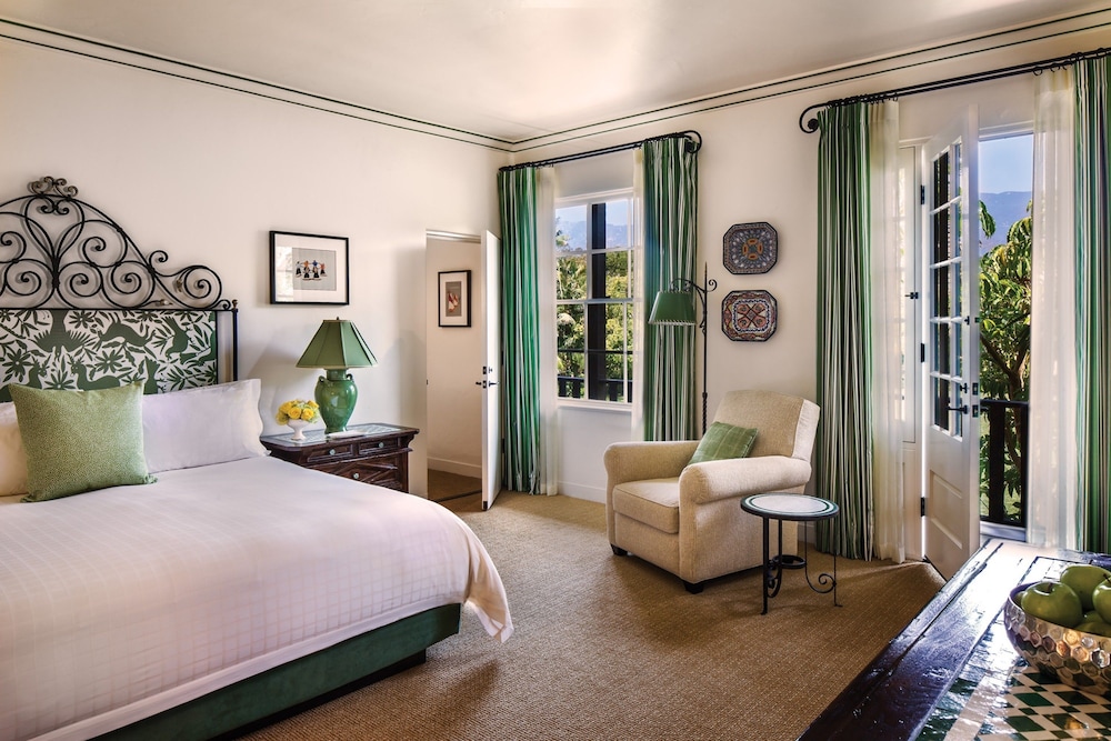 Suite, 1 King Bed with Sofa bed, Balcony (Garden)