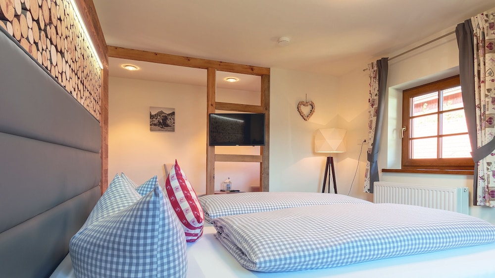 Superior Double Room - Photo 1