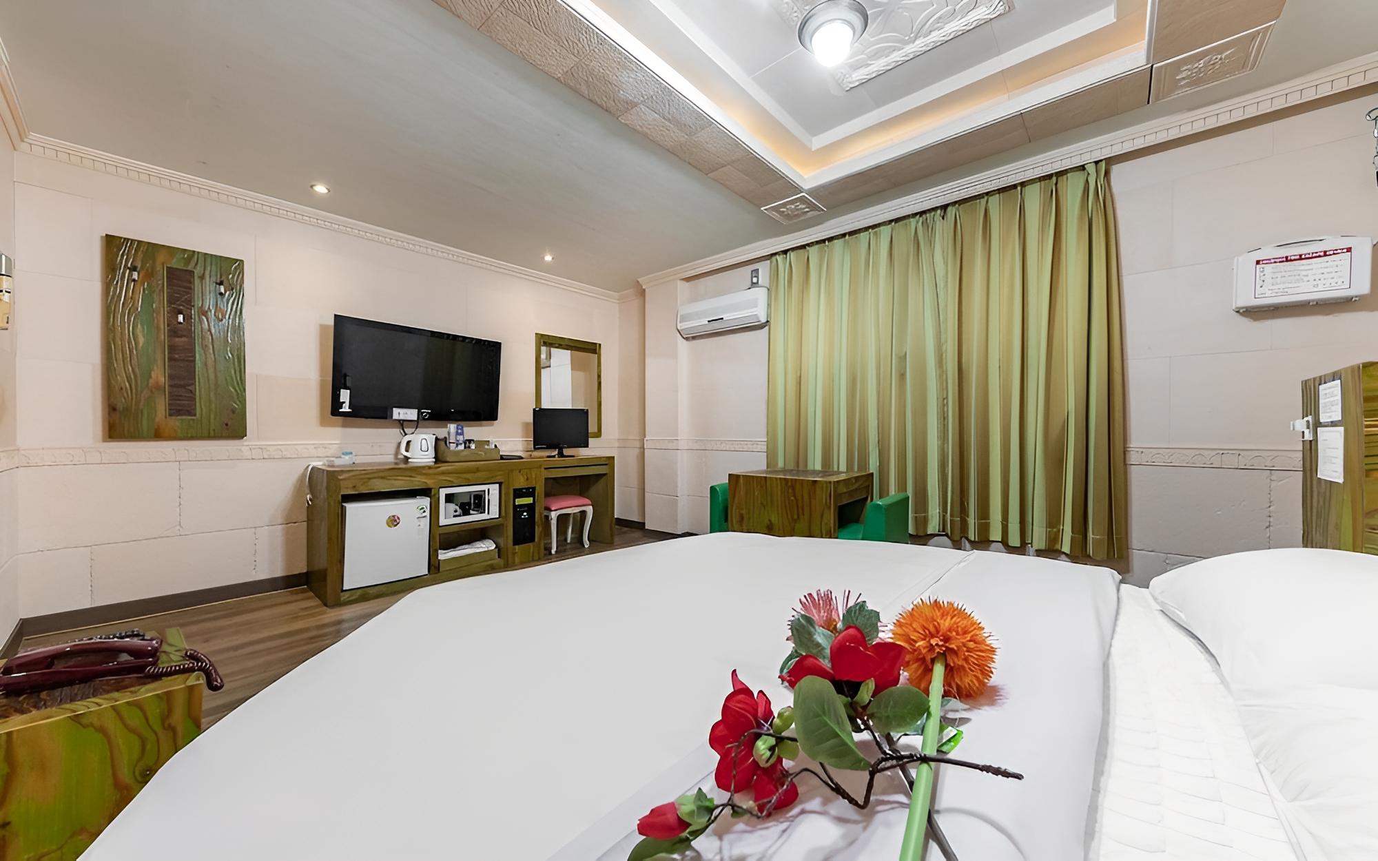 Room (Special room (healthy loess room)) - Photo 4