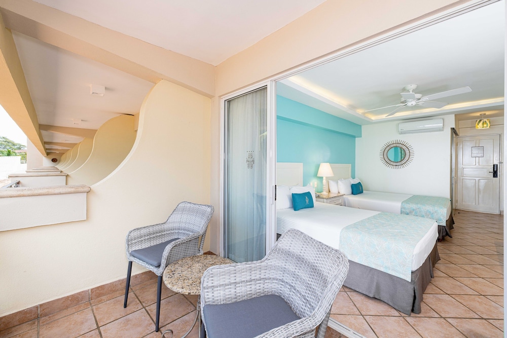 Sunset Ocean View Queen Beds - Photo 8