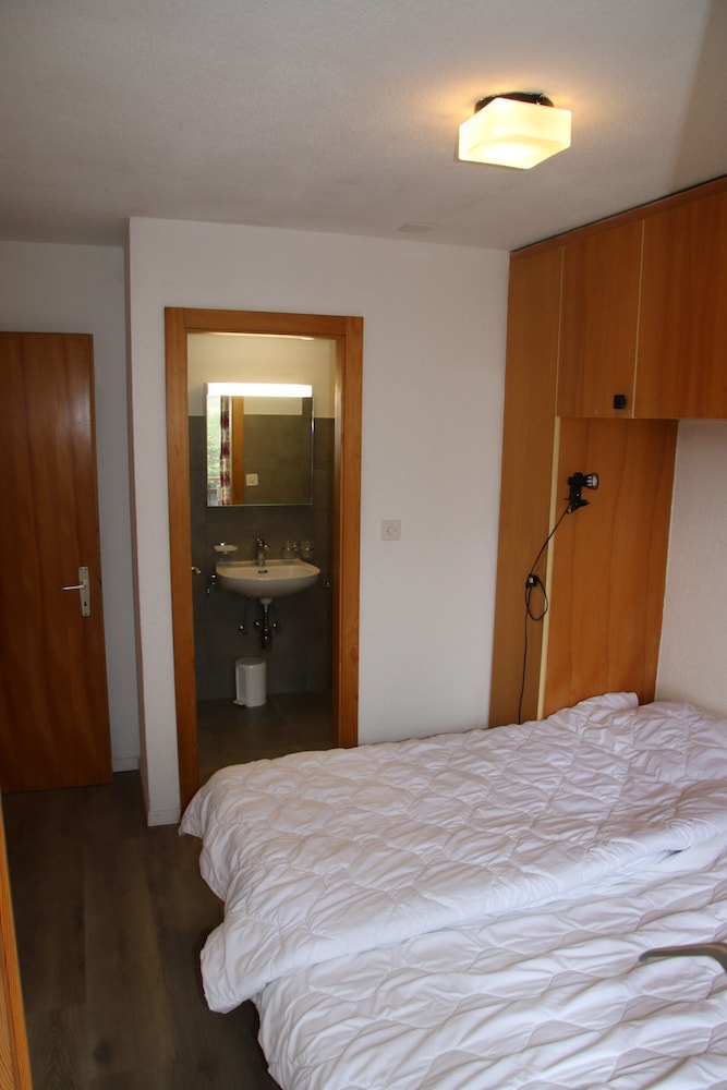 Apartment photo 2