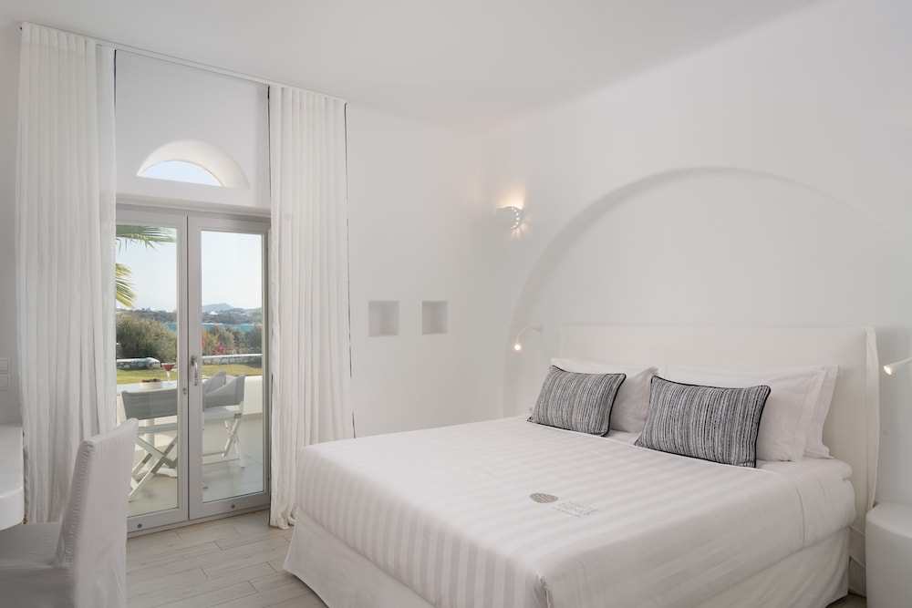 Elegant Suite Sea View
