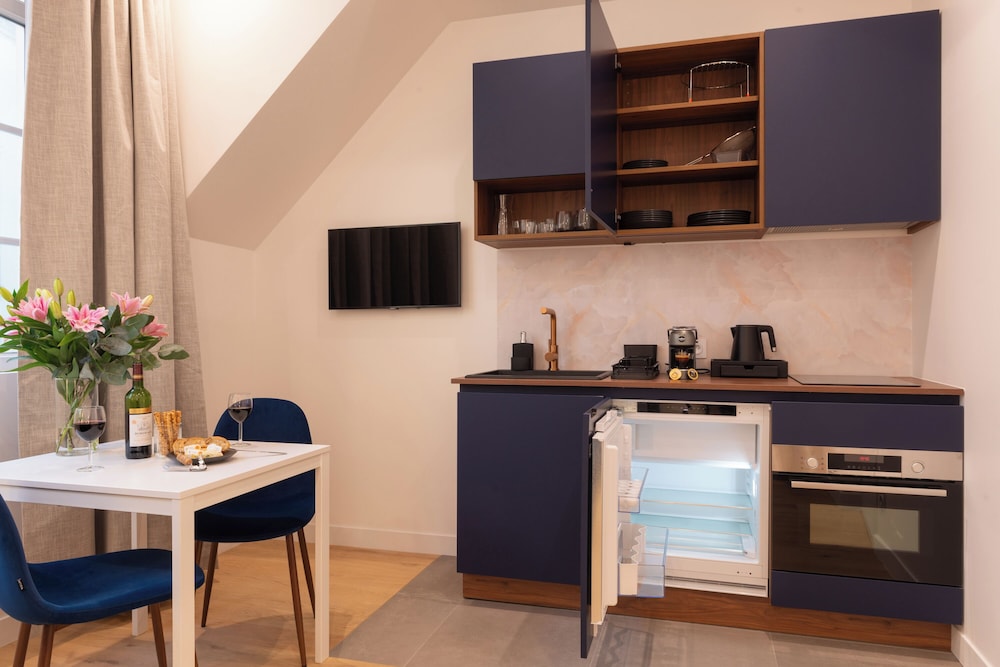 Deluxe Apartment photo 2
