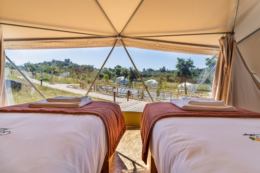 Tent - Photo 3