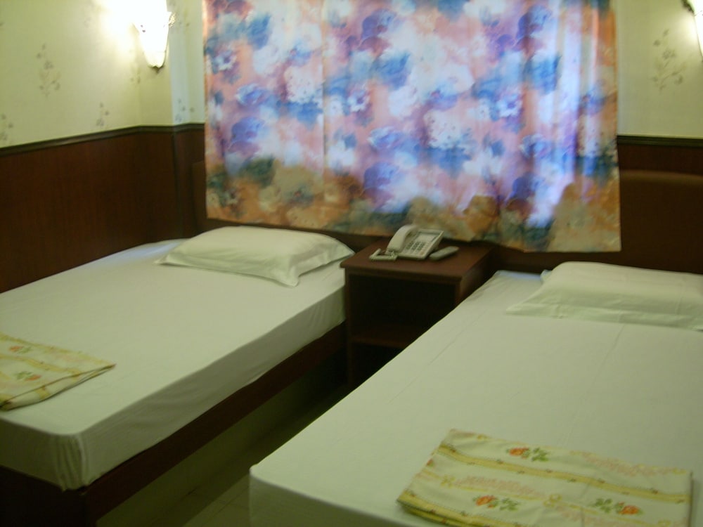 Economy Quadruple Room