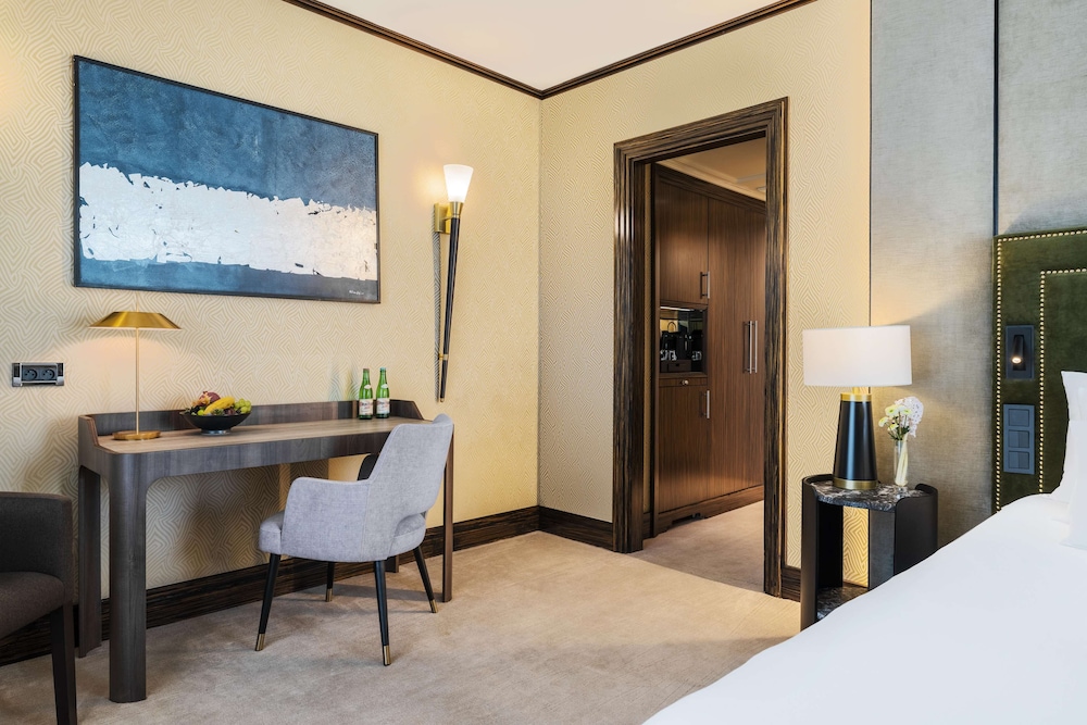 Premium with 3 Adults Occupancy and Extra Bed (Non Smoking) thumbnail 5