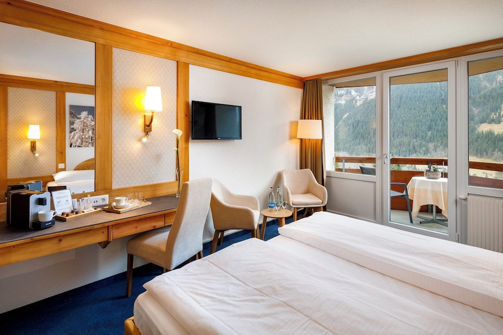 Double Room (Scenic to the south with Eigerview) - Photo 2