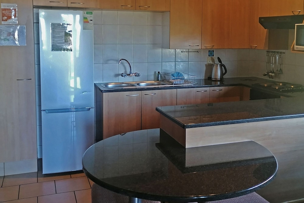 One Bedroom Apartment with Patio photo 3