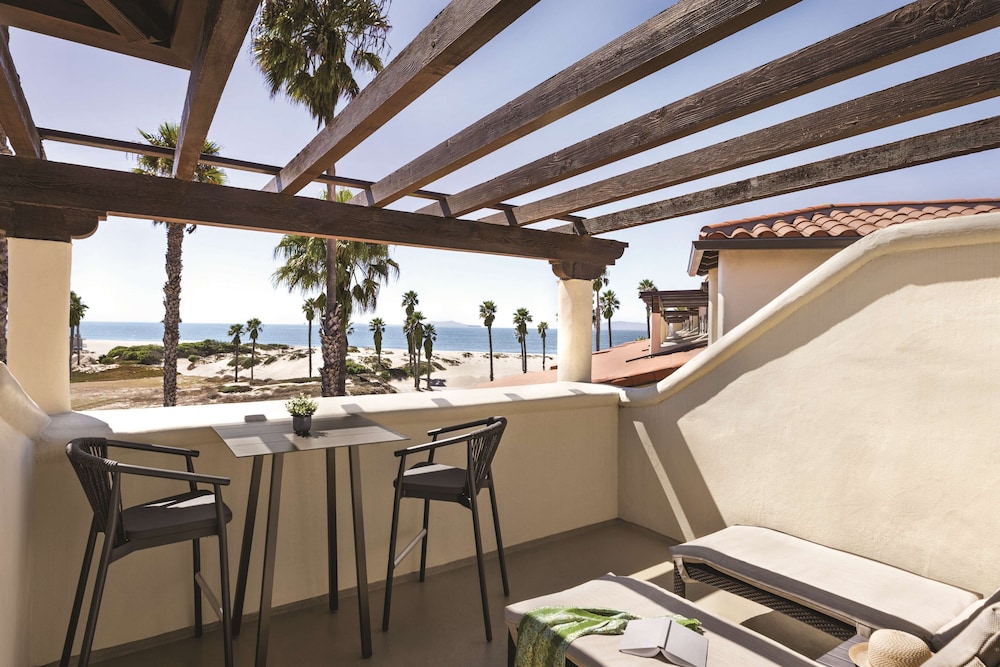 Room, 1 Queen Bed, Partial Ocean View