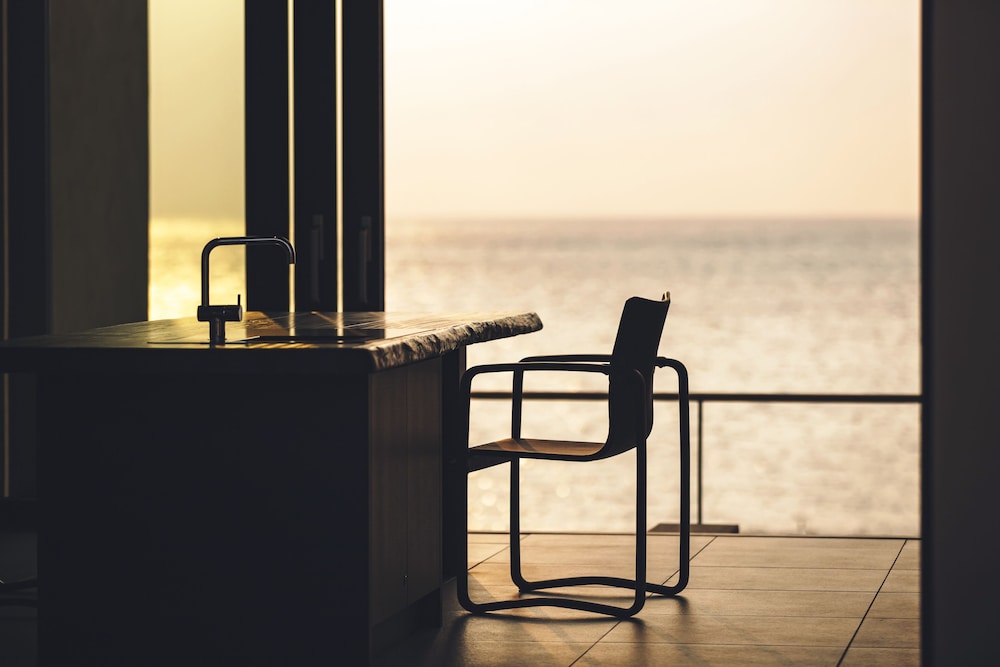 Fushi (Deluxe Oceanfront Suite) - Photo 7