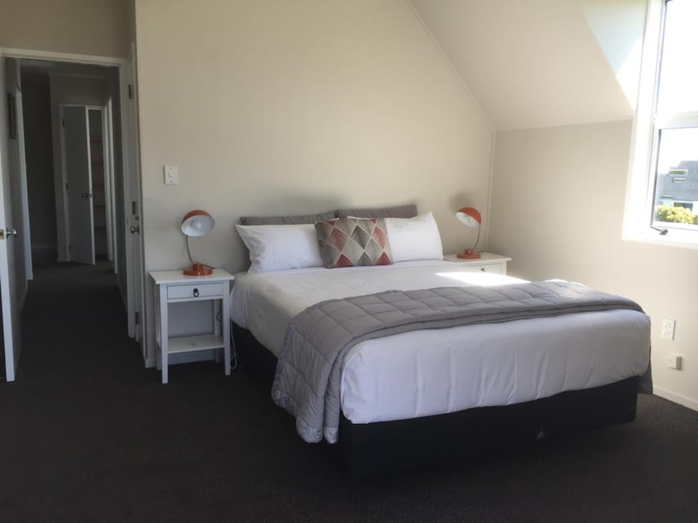 3 Bedroom House photo 1