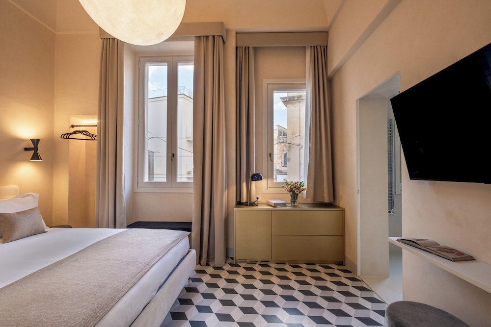 Double Room, 1 King Bed, City View