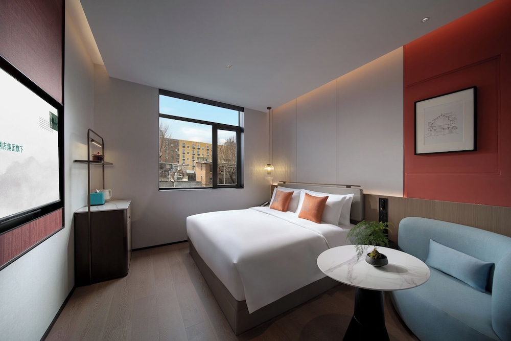 Superior Double Room, City View