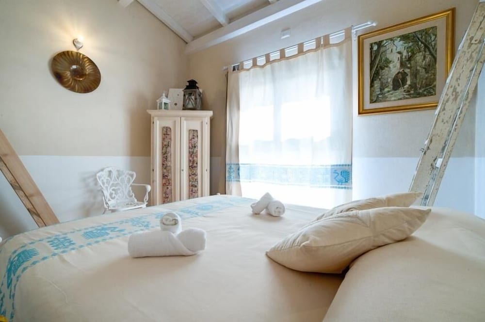Double Room, 1 Queen Bed, Accessible, Garden View (L'artista) photo 2