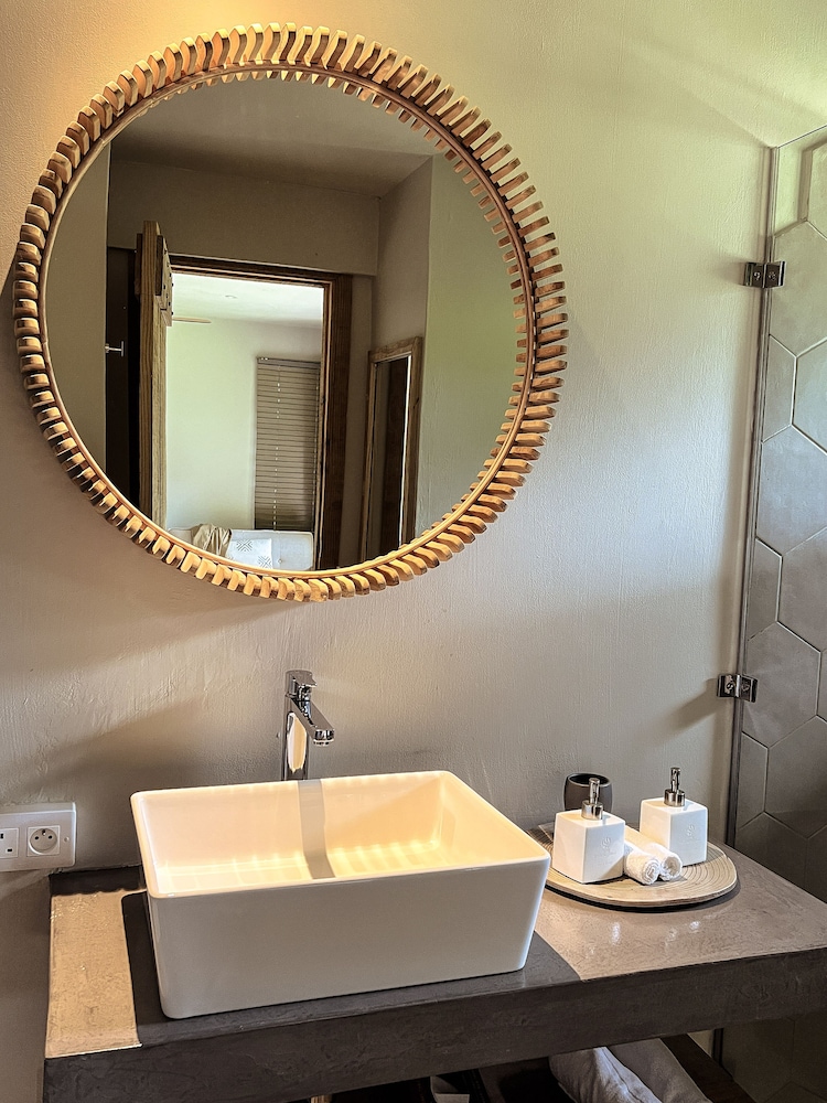 Double or Twin Room - Photo 8