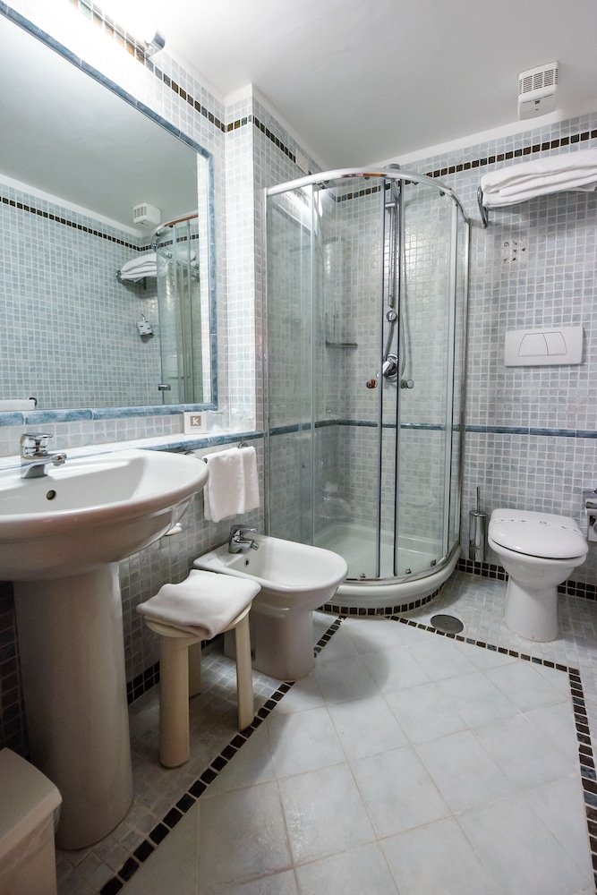 Basic Triple Room - Photo 5