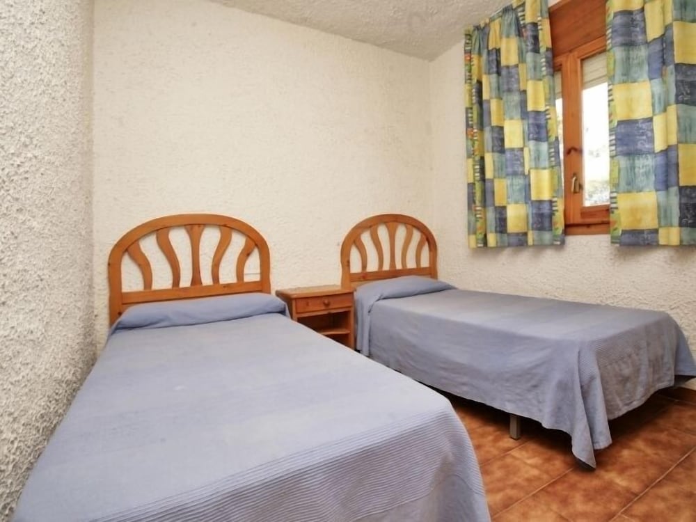 House, 2 Bedrooms, 2 Bathrooms photo 2