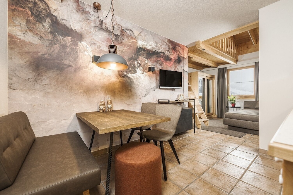 Apartment Family L, 1 bed room, kitchenette and bunk bed in living room photo 3